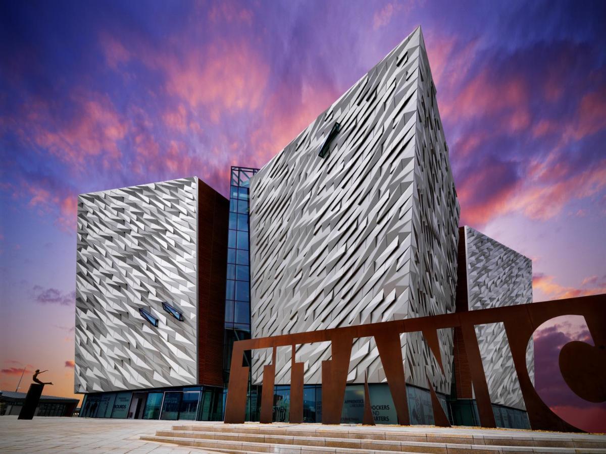 Ibis Belfast Queens Quarter Exterior photo